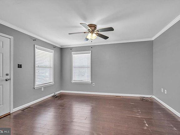 4th image of 104 Park Ave