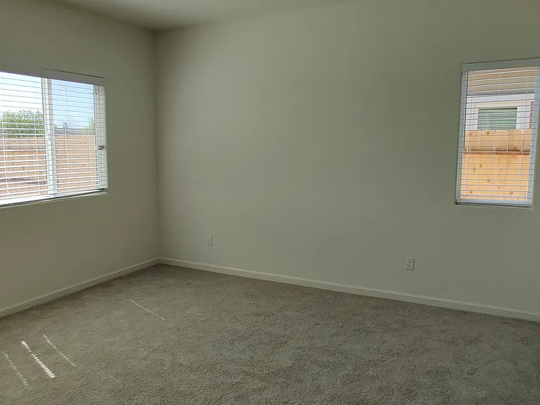 4258 Lasalle Dr — Photo 8