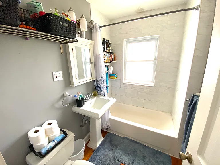 33 Knoll St #2 — Photo 10