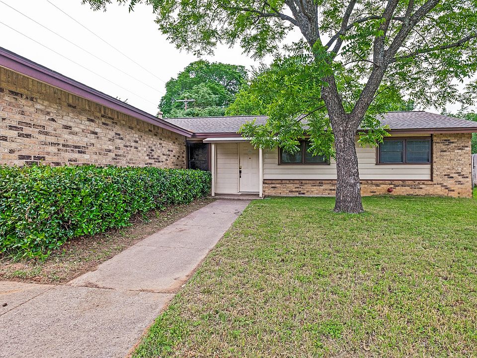 1st image of 2605 Hollywood Dr