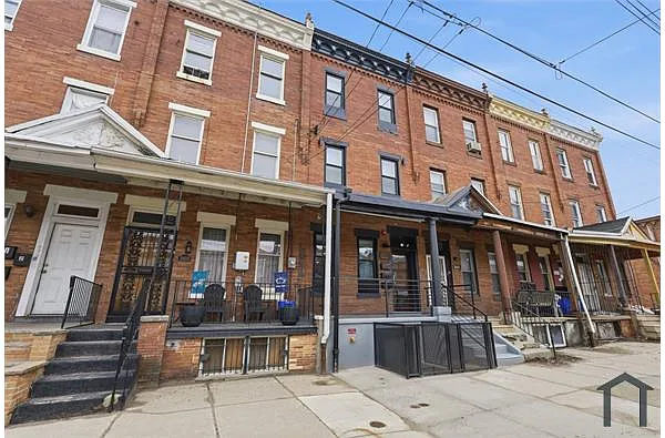 Building Photo - 2610 N 33rd St #2