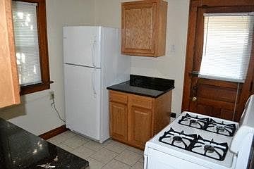 5th image of 133 W 8th Ave