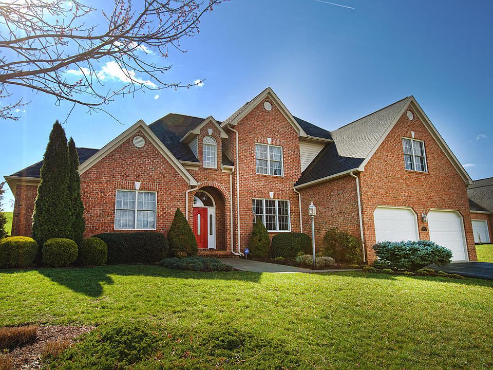 1st image of 486 Scarlet Dr