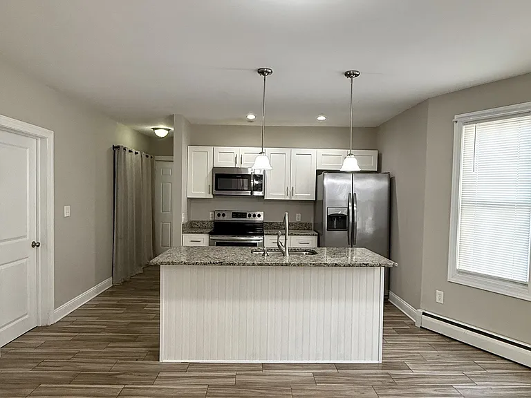 145 Smith St #1 — Photo 5