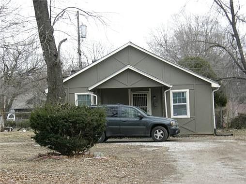 1st image of 7231 S Benton Ave