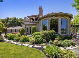 2 Dalewood Ter, Orinda, CA