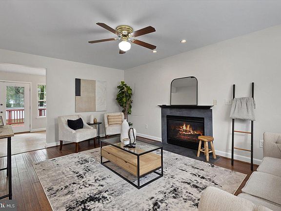 4th image of 438 Dogwood Dr