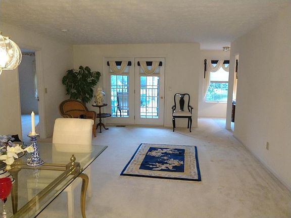 3rd image of 5441 Asbury Lake Dr Unit 2