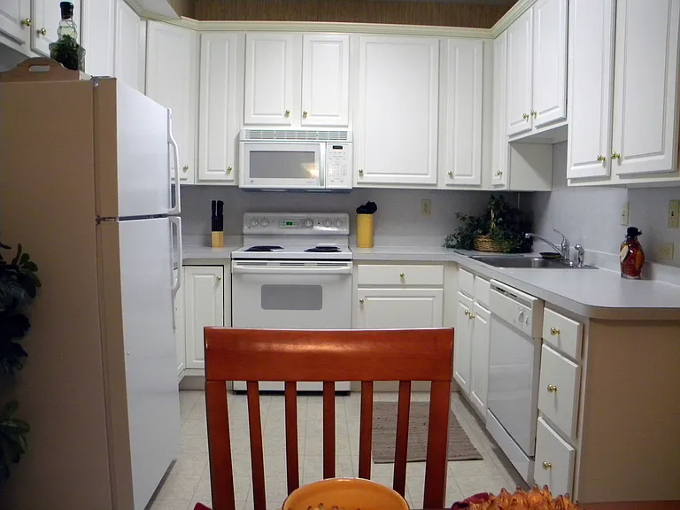 Henderson Square I & II — Photo 58