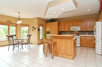 5th image of 8511 Mission Hills Ln