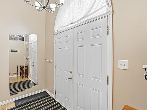 5th image of 593 Grey St