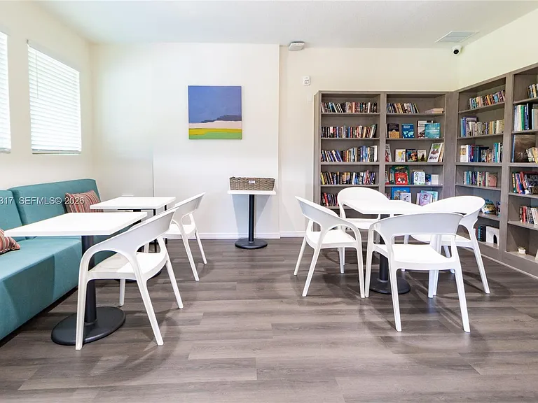 8247 Tanager Sq #301 — Photo 8