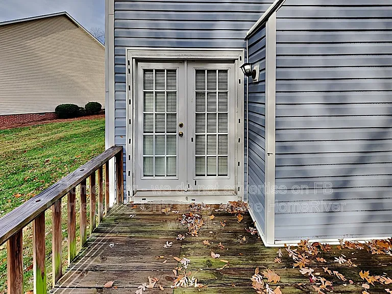 1161 Glendale Dr — Photo 17