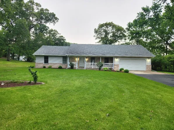 8948 Luann Dr N, Demotte, IN 46310