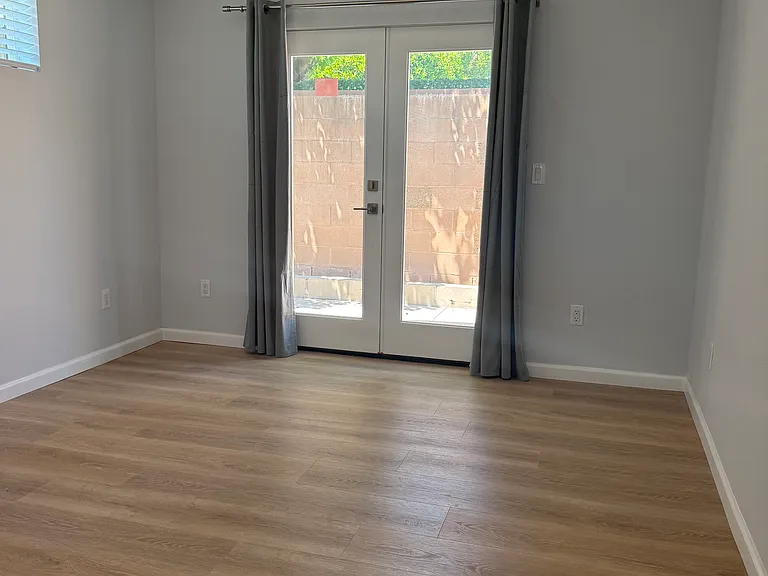 20734 Lull St — Photo 5