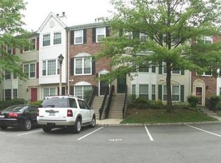 274 Larch Ln, Mahwah, NJ 07430