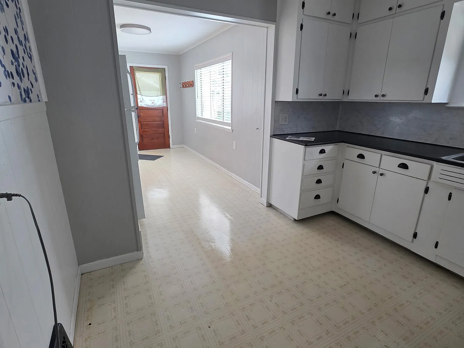 4 bed, 1442 sqft, $1,500 — Photo 2