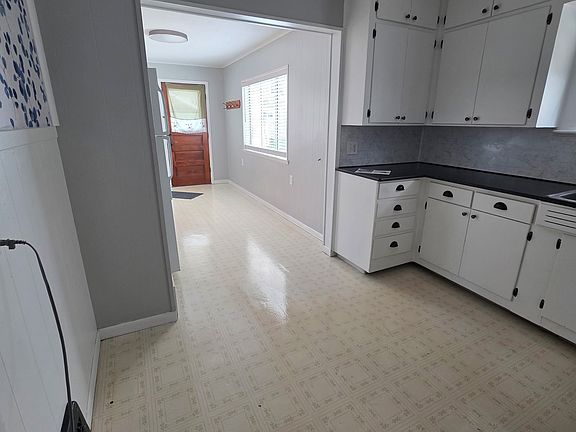 2nd image of 713 Stratton Ave