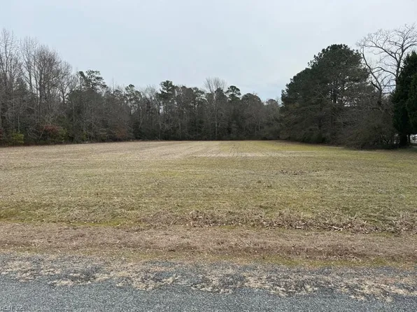 Hunter Ln, Hayes, VA 23072