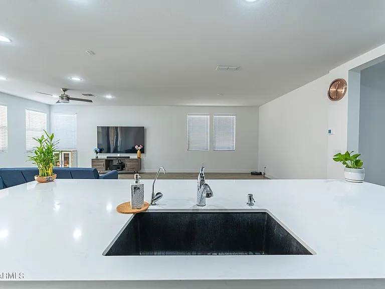 7022 W Maya Way — Photo 6