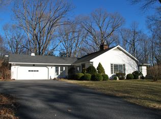 27 Windaway Rd, Bethel, CT 06801