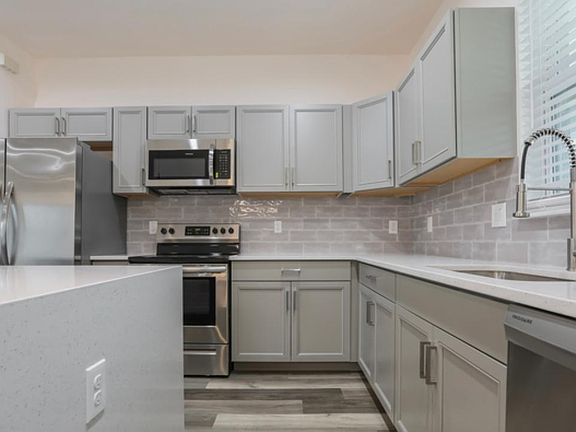 4th image of 26981 Escambia Cir