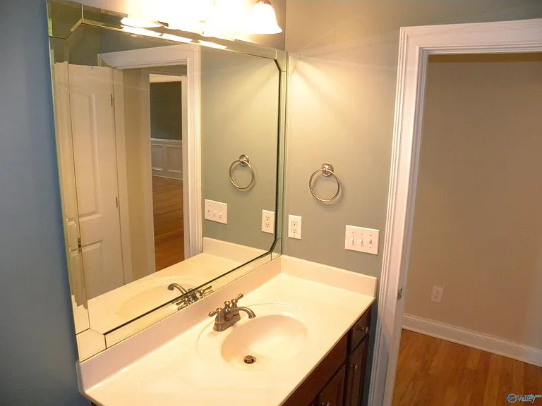 54 Belmont Pl — Photo 7