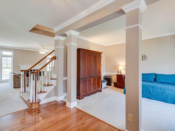 3rd image of 7595 Benwicke Ct