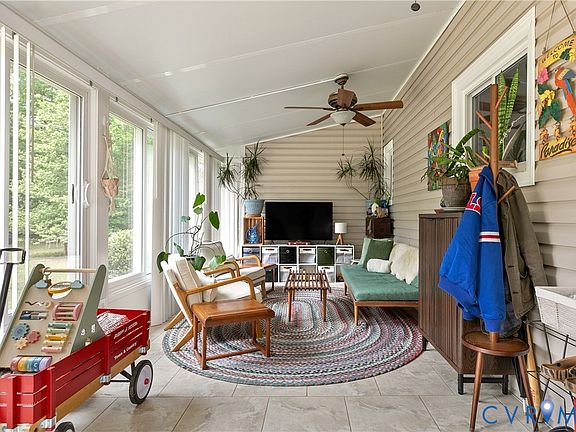 5th image of 1590 Cardinal Woods Ln