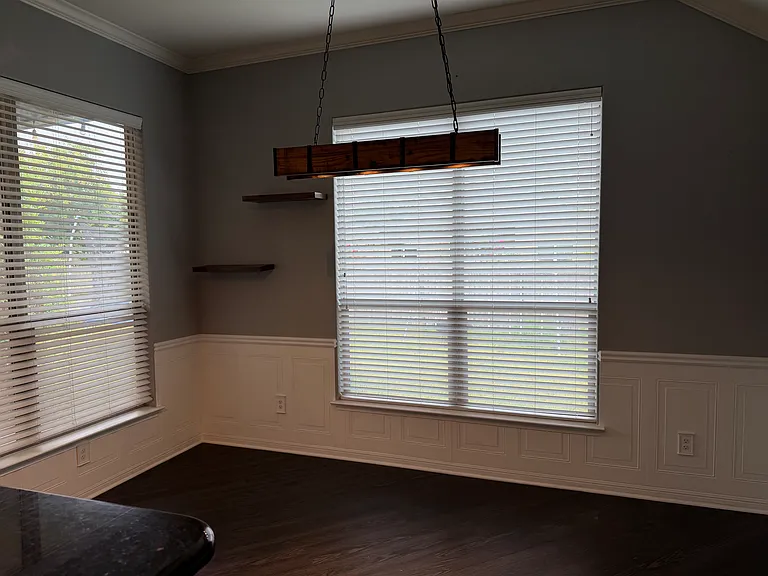 5936 Alexandria Dr — Photo 12