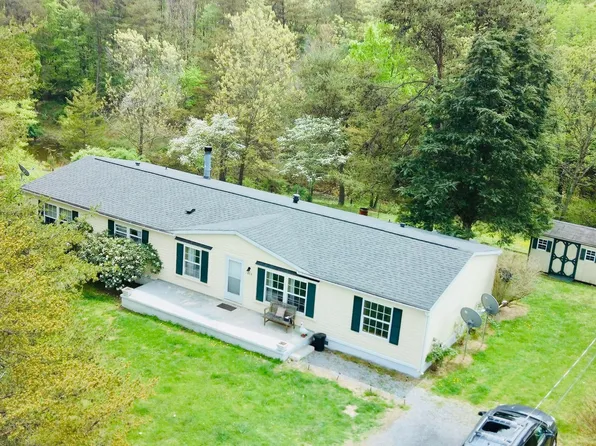 112 Vera Green Ln, Hedgesville, WV 25427