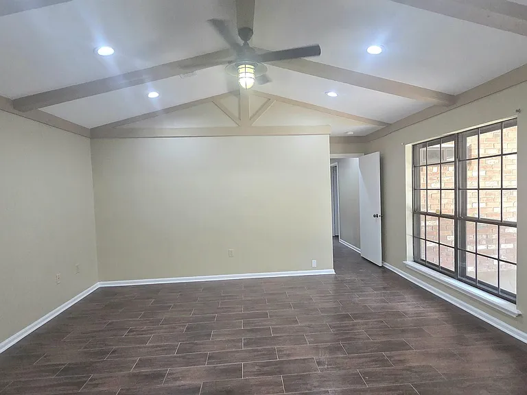 12119 Mallory Ave — Photo 14