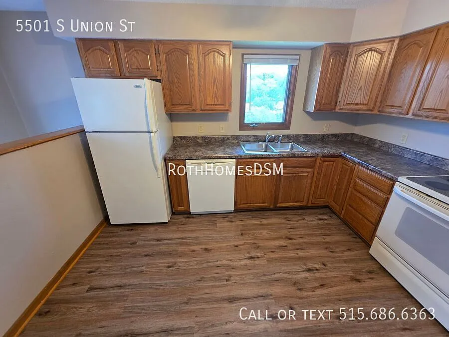Great 4 BR 2 Bath Southside Home with Full Finished Basement — Photo 4