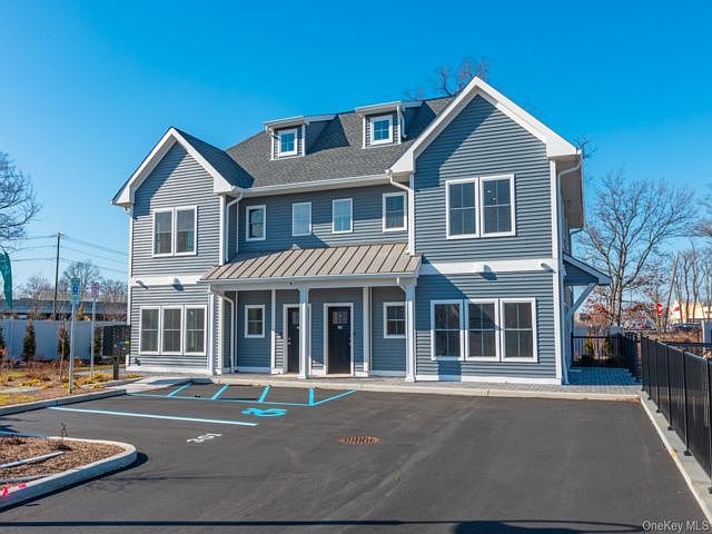 1st image of 843 Lake Blvd