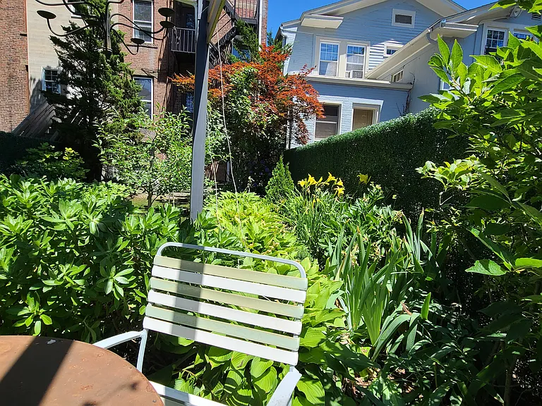 28 Trumbull St #1 — Photo 22