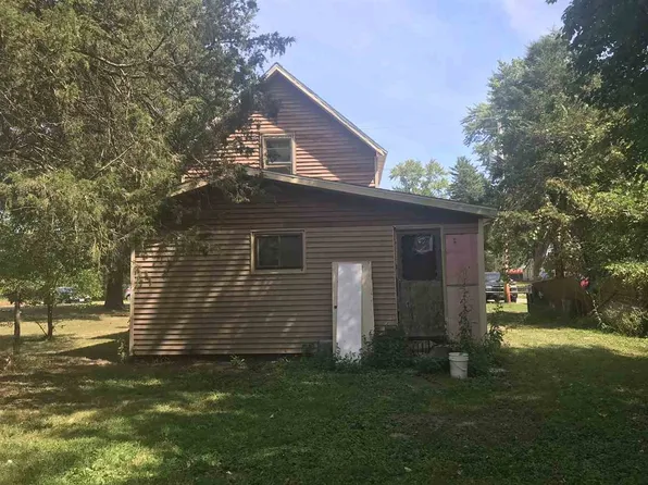 514 Bridge Ln, Redgranite, WI 54970