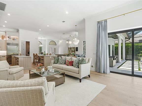 5th image of 9833 Clear Lake CIR