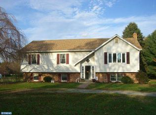 227 E Sherwood Dr, Oxford, PA 19363