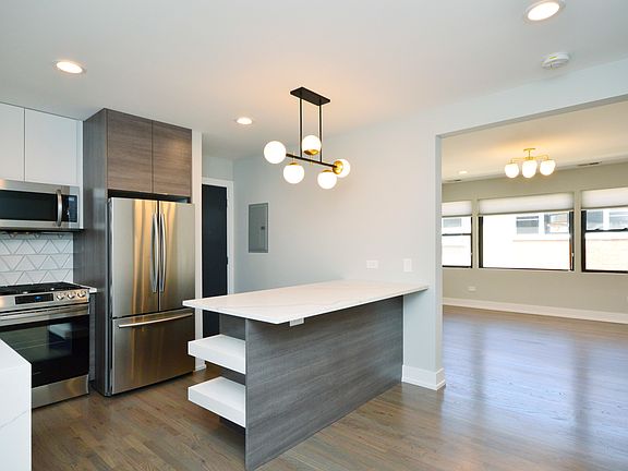 3rd image of 4516 N Seeley Ave #101