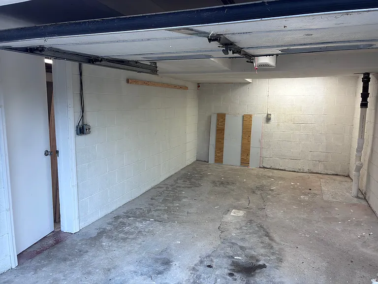 211 Verdant St — Photo 17