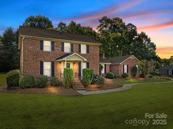 1202 Pineview St, Albemarle, NC 28001