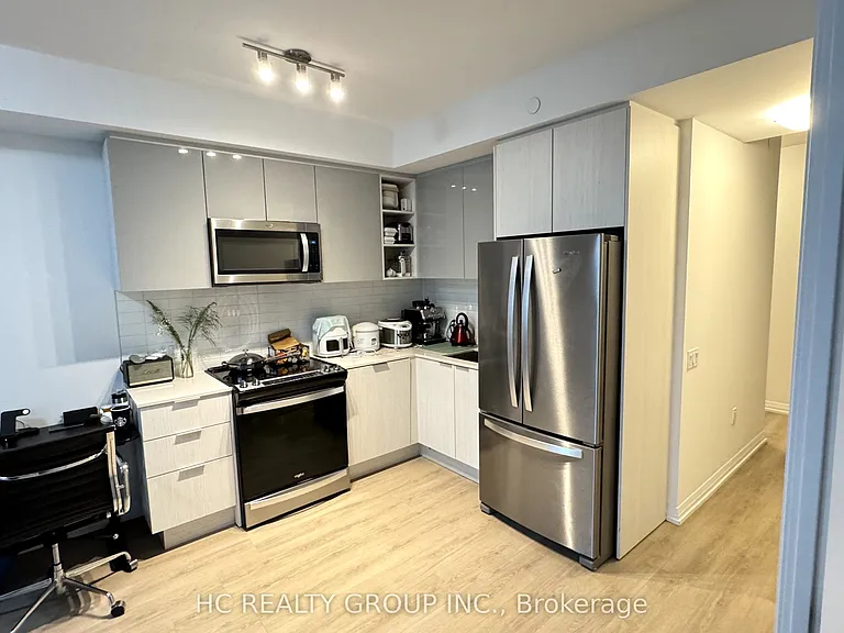 50 Dunfield Ave N #1213 — Photo 2