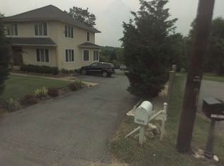 10010 Falls Rd, Potomac, MD 20854