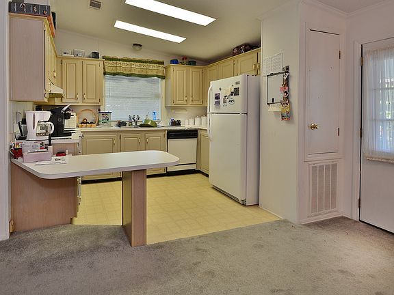 2nd image of 74 Tropical Falls Dr