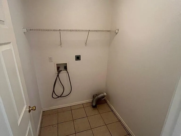 1210 Chaparral St — Photo 16