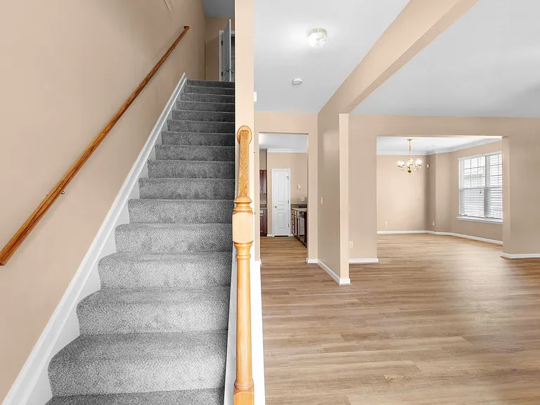 249 W Gilbert St — Photo 2