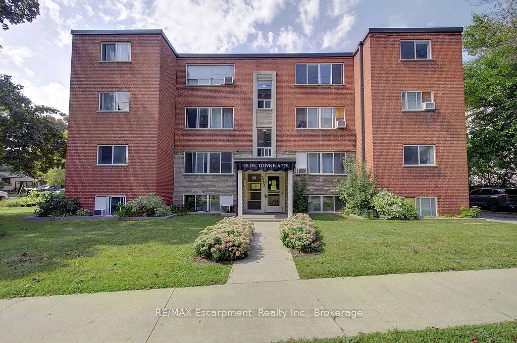 2 bed, $2,250 — Photo 2
