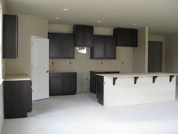 4th image of 4126 Austrina Dr