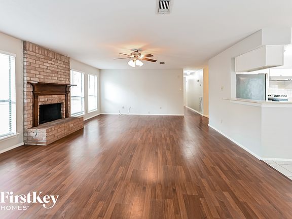 3rd image of 3727 Windy Haven Dr