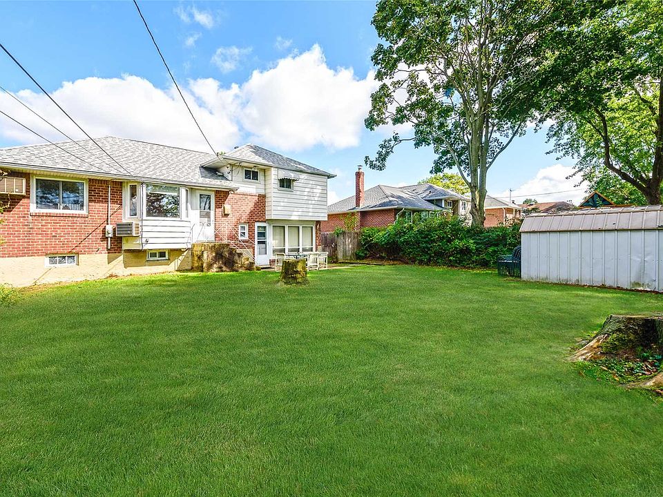 2nd image of 25 Market Dr